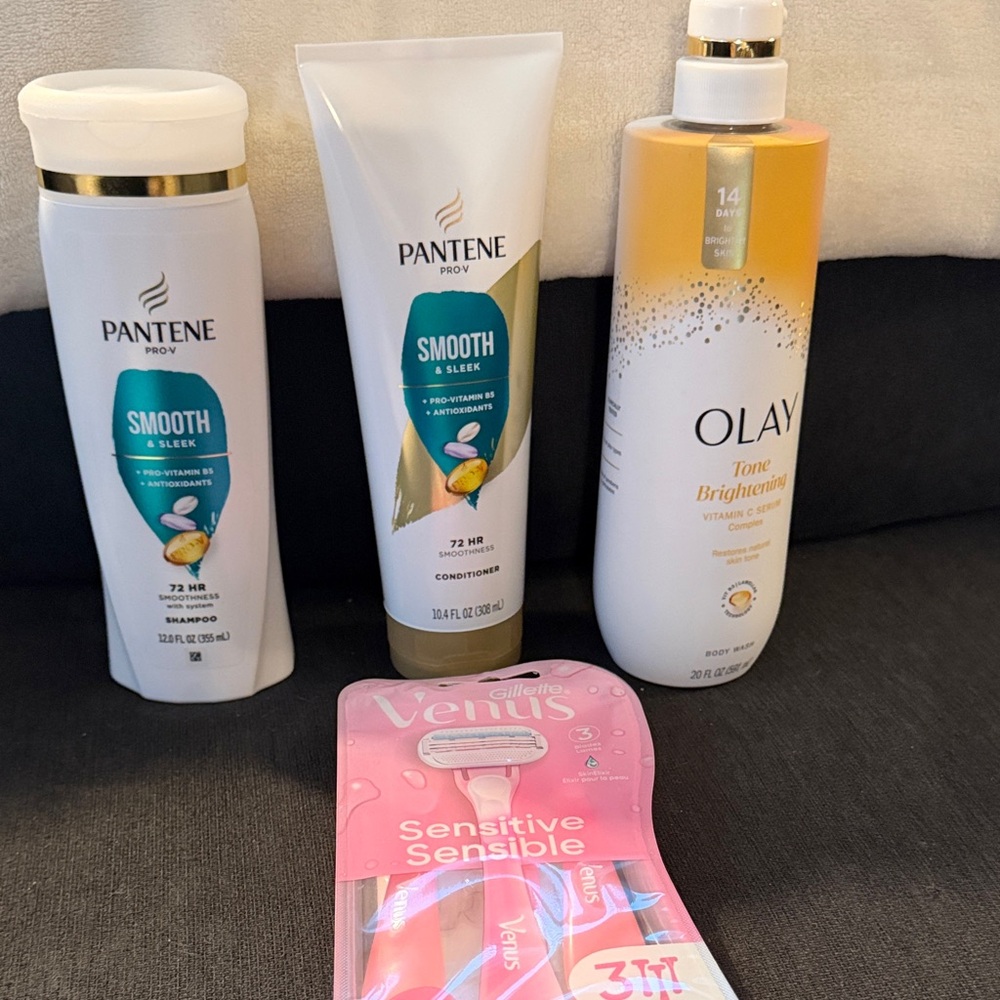 Pantene Smooth & Sleek Hair Care Set with Olay Tone Brightening Lotion and Venus